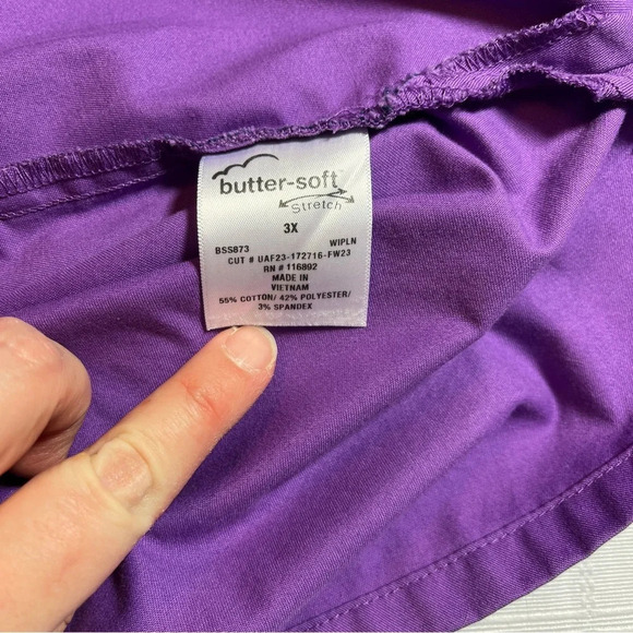 Buttersoft Stretch Colorblock Blue & Purple Scrub Top Women’s 3x Cotton Blend - Picture 7 of 7
